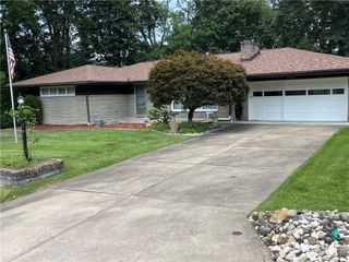 12509 Herold Dr, North Huntingdon, PA 15642