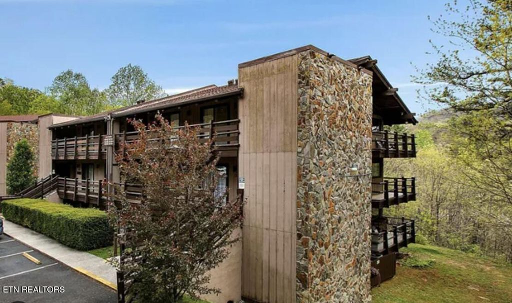 1081 Cove Rd 824, Sevierville, TN 37876