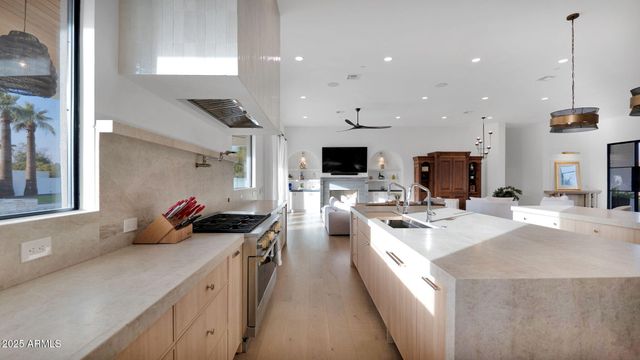 11842 N Miller Road, Scottsdale, AZ 85260