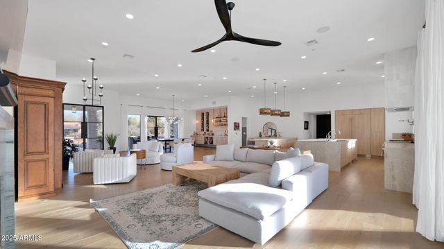 11842 N Miller Road, Scottsdale, AZ 85260