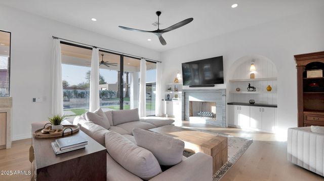 11842 N Miller Road, Scottsdale, AZ 85260