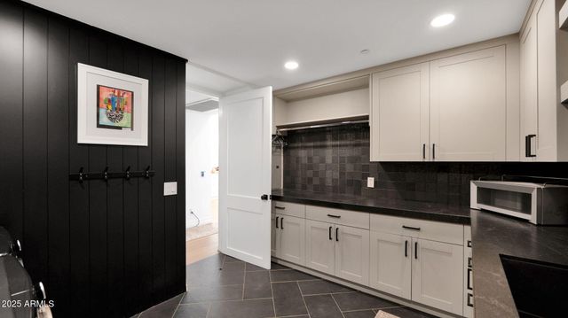 11842 N Miller Road, Scottsdale, AZ 85260