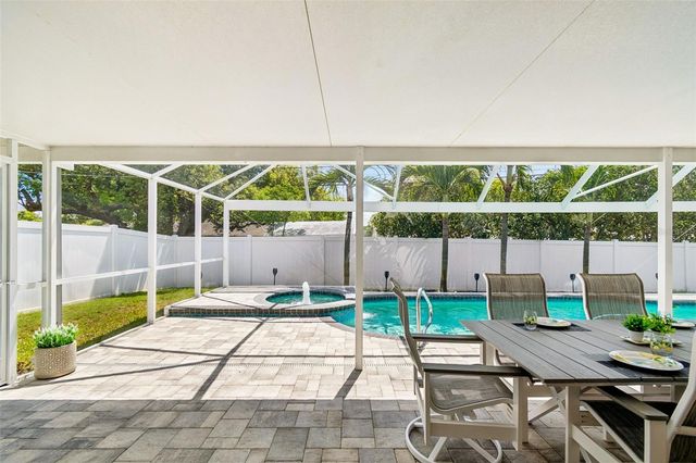 9045 RIDGE ROAD, Seminole, FL 33772