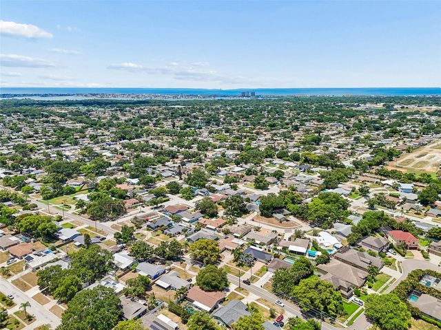 9045 RIDGE ROAD, Seminole, FL 33772