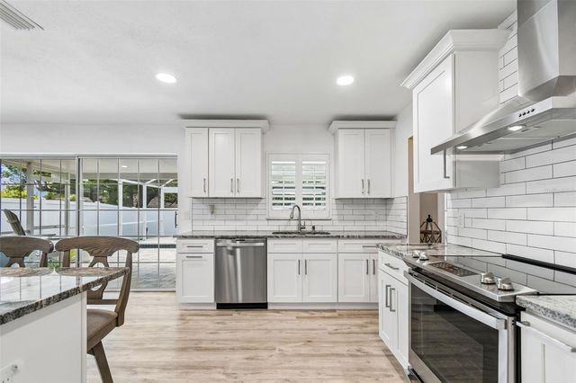 9045 RIDGE ROAD, Seminole, FL 33772
