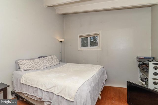 105 COUNTY AVE, Maple Shade, NJ 08052