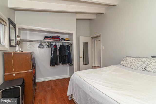 105 COUNTY AVE, Maple Shade, NJ 08052