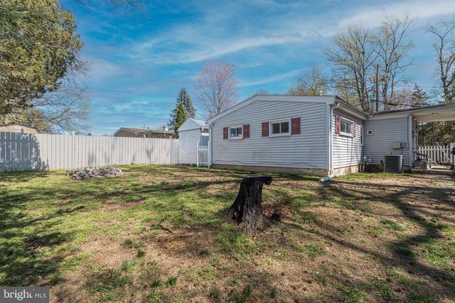 105 COUNTY AVE, Maple Shade, NJ 08052