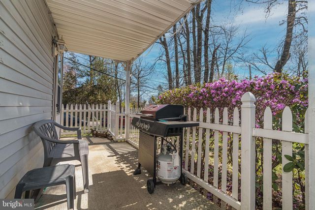 105 COUNTY AVE, Maple Shade, NJ 08052