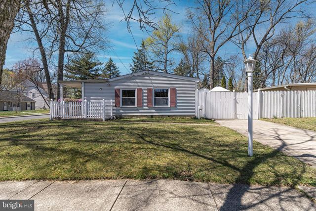 105 COUNTY AVE, Maple Shade, NJ 08052