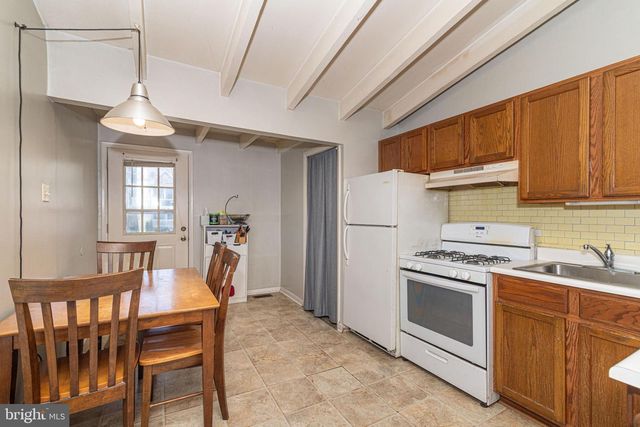 105 COUNTY AVE, Maple Shade, NJ 08052