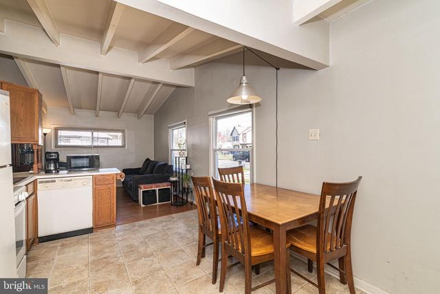 105 COUNTY AVE, Maple Shade, NJ 08052