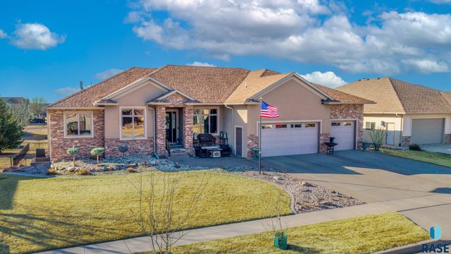 1201 S Montpelier Ave Avenue, Sioux Falls, SD 57106