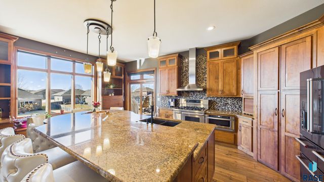 1201 S Montpelier Ave Avenue, Sioux Falls, SD 57106