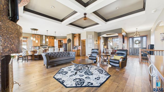 1201 S Montpelier Ave Avenue, Sioux Falls, SD 57106