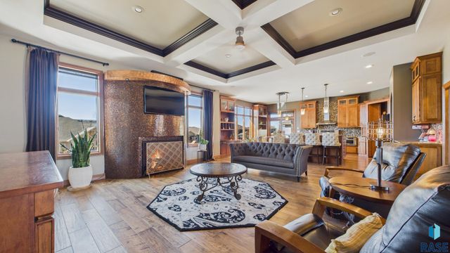 1201 S Montpelier Ave Avenue, Sioux Falls, SD 57106