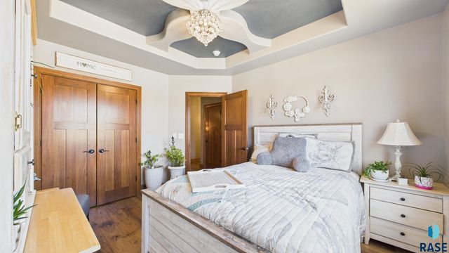 1201 S Montpelier Ave Avenue, Sioux Falls, SD 57106