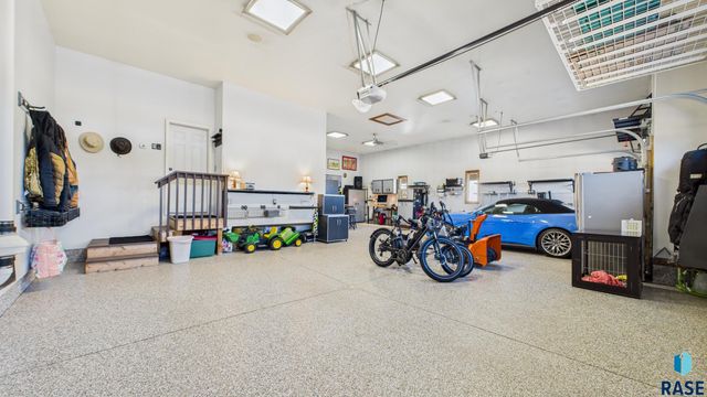 1201 S Montpelier Ave Avenue, Sioux Falls, SD 57106