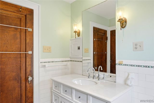 70 Niagara Falls Boulevard, Buffalo, NY 14214