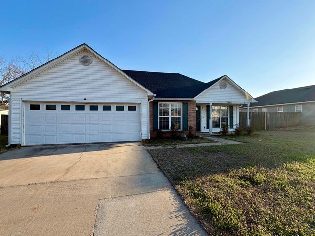 212 Wynfield Lane, Bonaire, GA 31005