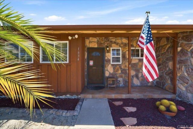 1634 Rush Avenue, Vista, CA 92084