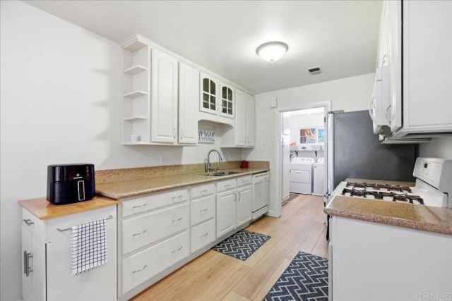 1634 Rush Avenue, Vista, CA 92084