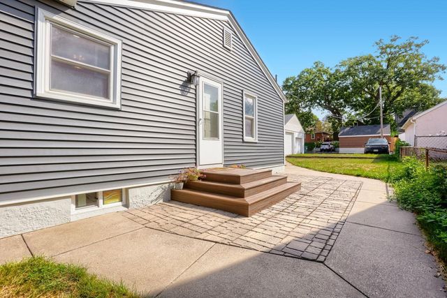 4429 6th Street NE, Columbia Heights, MN 55421