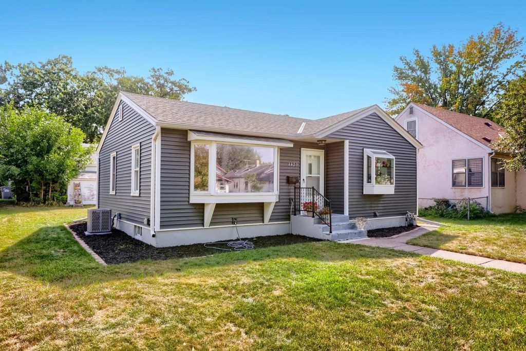 4429 6th Street NE, Columbia Heights, MN 55421