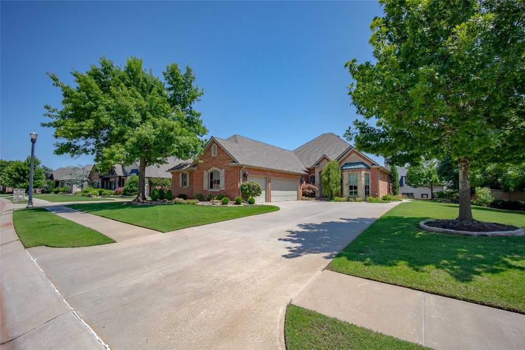 3424 Stone Brook Court, Oklahoma City, OK 73120