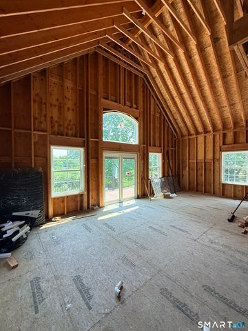 7 Larson Street, Waterford, CT 06385