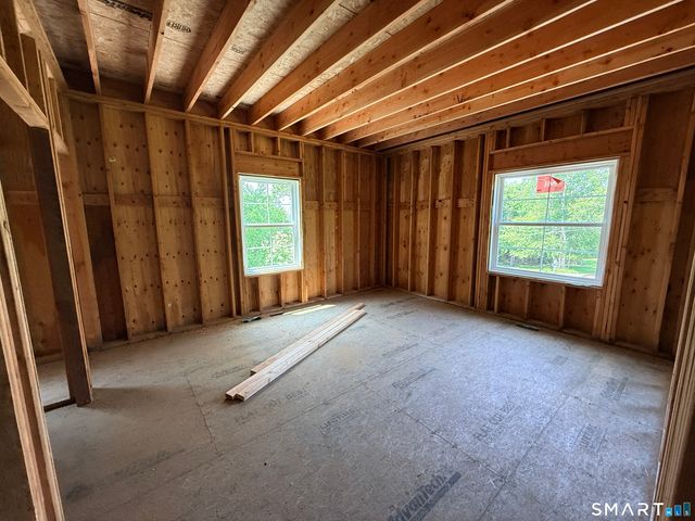 7 Larson Street, Waterford, CT 06385