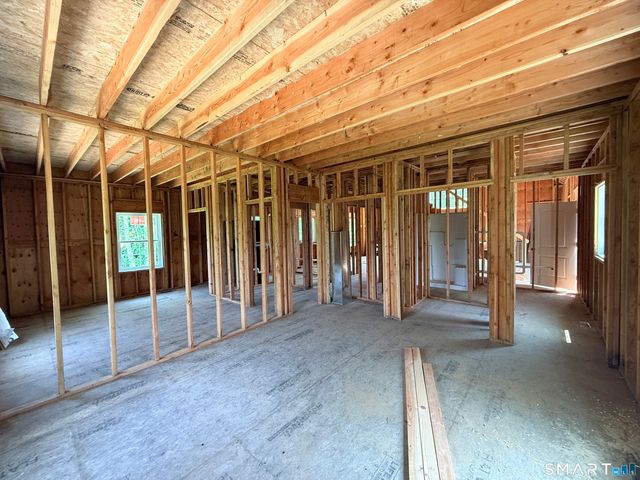 7 Larson Street, Waterford, CT 06385