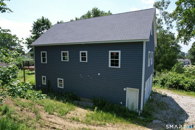 7 Larson Street, Waterford, CT 06385