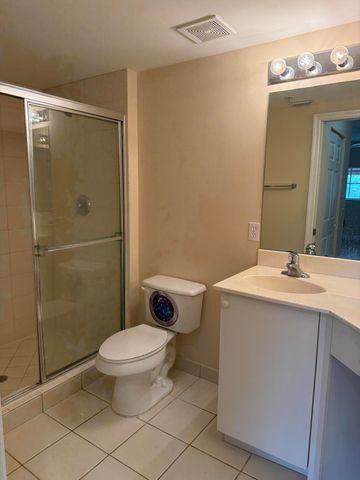 4723 LUCERNE LAKES Boulevard E 633, Lake Worth, FL 33467