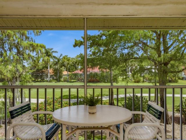 5904 Cranbrook WAY J204, Naples, FL 34112