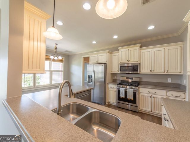 5 Grove Park Circle, Cartersville, GA 30120