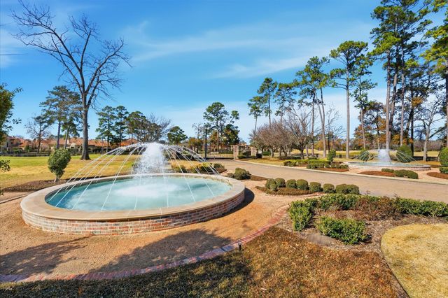 2818 Twin Fountains Drive, Houston, TX 77068