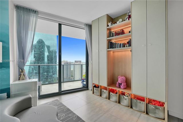 1300 S Miami Ave 2705, Miami, FL 33130