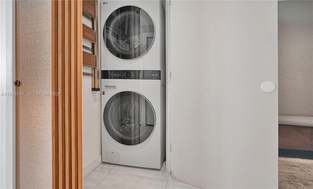 1300 S Miami Ave 2705, Miami, FL 33130