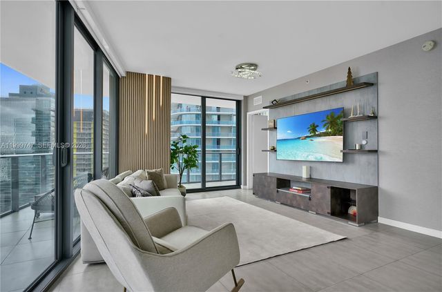 1300 S Miami Ave 2705, Miami, FL 33130