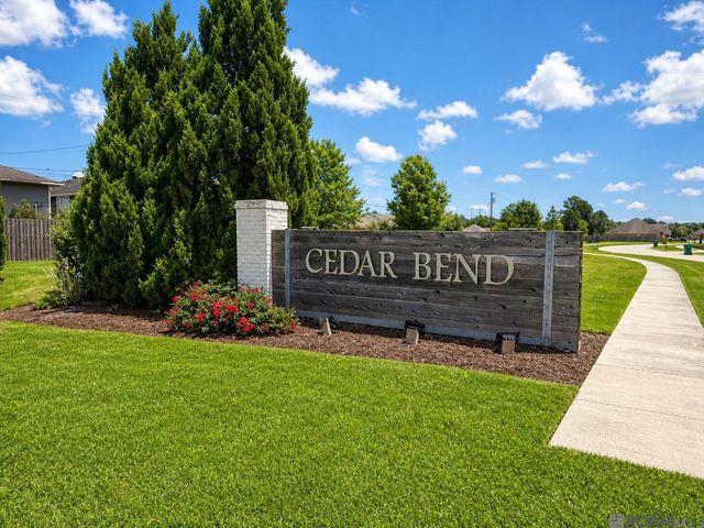 1337 Cedar Trail Ave, Zachary, LA 70791
