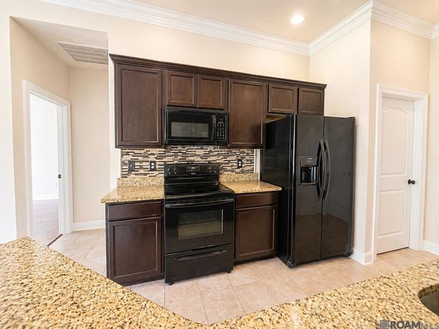 1337 Cedar Trail Ave, Zachary, LA 70791
