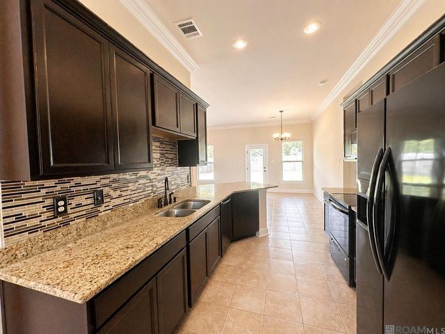 1337 Cedar Trail Ave, Zachary, LA 70791