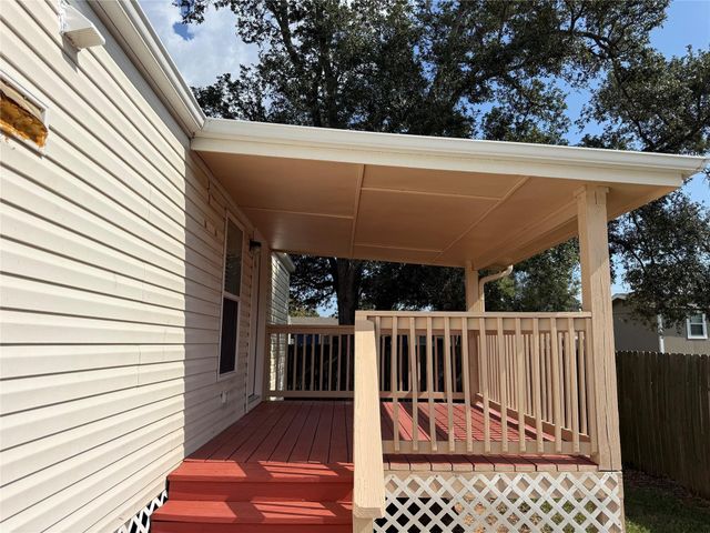 4429 16th Street, Bacliff, TX 77518