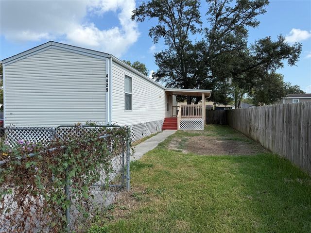 4429 16th Street, Bacliff, TX 77518