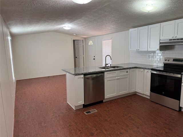 4429 16th Street, Bacliff, TX 77518