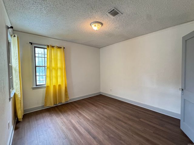 500 W 17th Street, North Little Rock, AR 72114