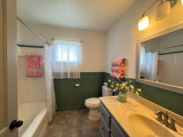 500 W 17th Street, North Little Rock, AR 72114