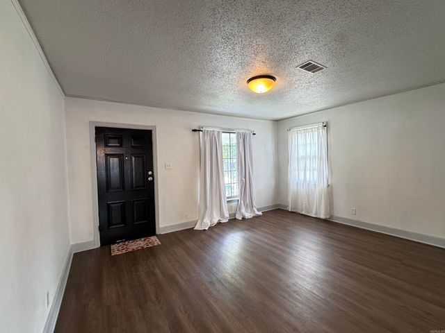 500 W 17th Street, North Little Rock, AR 72114