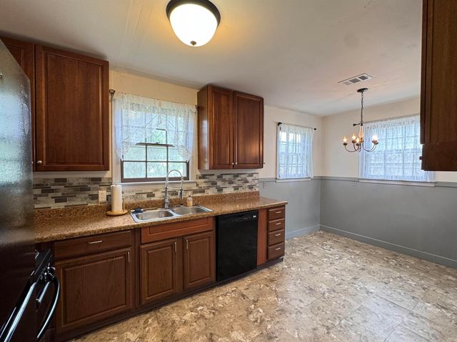 500 W 17th Street, North Little Rock, AR 72114